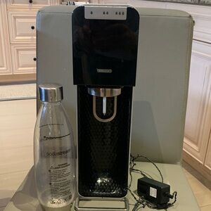 SodaStream Black Sparkling Water Maker